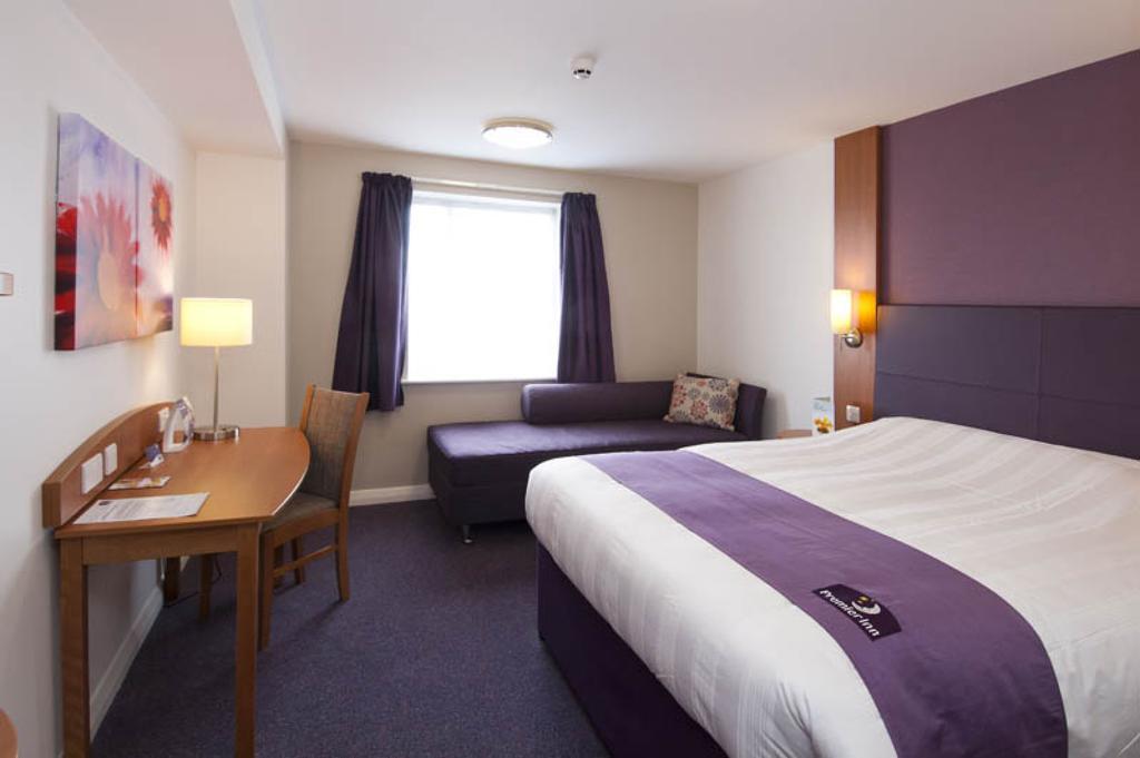 Premier Inn Southampton Airport North Stoneham Exterior foto