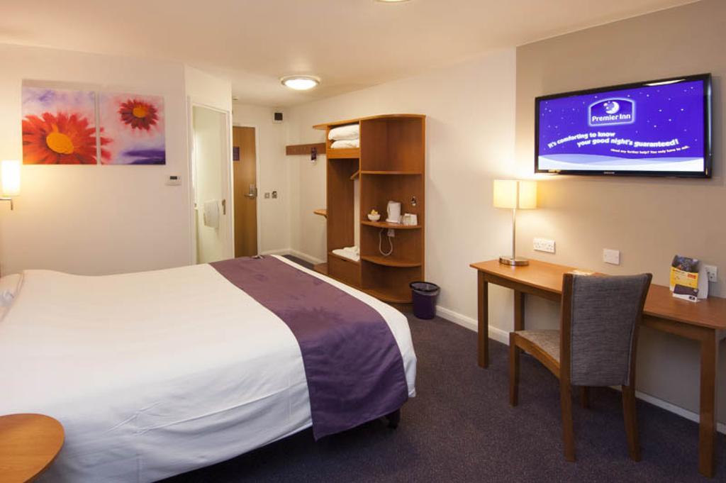 Premier Inn Southampton Airport North Stoneham Exterior foto